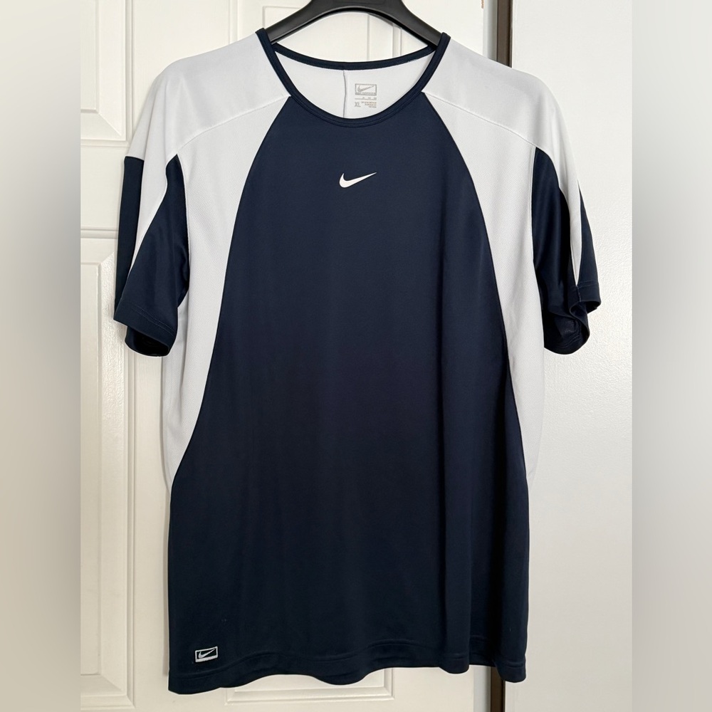 Nike Men's Short Sleeve Navy and White Work Out Tee XL